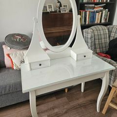 Dressing table
