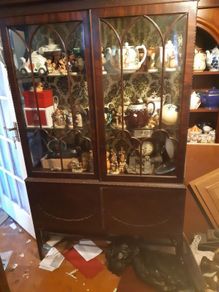 ,mahogany display cabinet