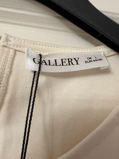 Cream top size Large
