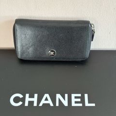 chanel Size Small zip caviar wallet current retail 990 Euro