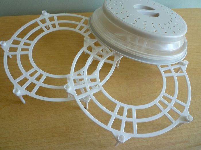 Microwave Plate Stacker & Collapsible Cover. Heat Up To 3 Dinners At Once. Excellent Condition. All fold flat for easy storage