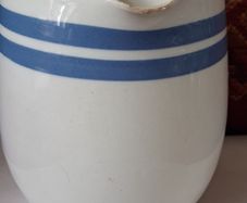 Old 1 & half pint Carrigaline Jug,
