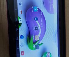 Tablet PC 10.1 inch Model V90, Quadcore-A33, in very good condition