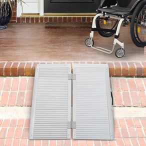 Folding Aluminum Ramp W/Handle for Wheelchairs/Scooters/Pet Mobility