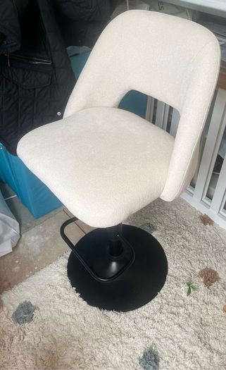 Hampton Bar Stool