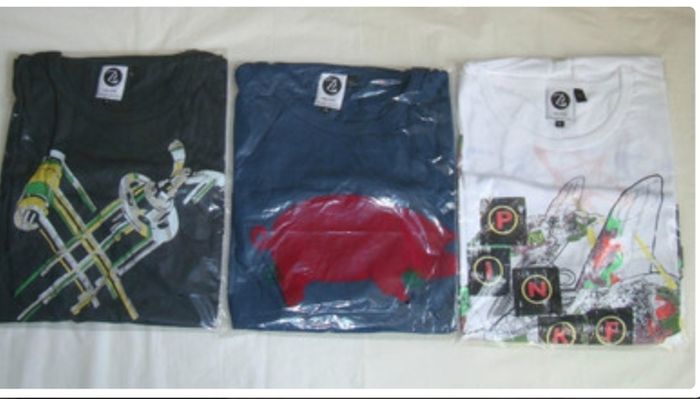 Pink Floyd Platinum Collection Ltd Edition T Shirt This T-shirt would have been part  of a collection of 6 sold on the official website. Only 1000 made. Size Small