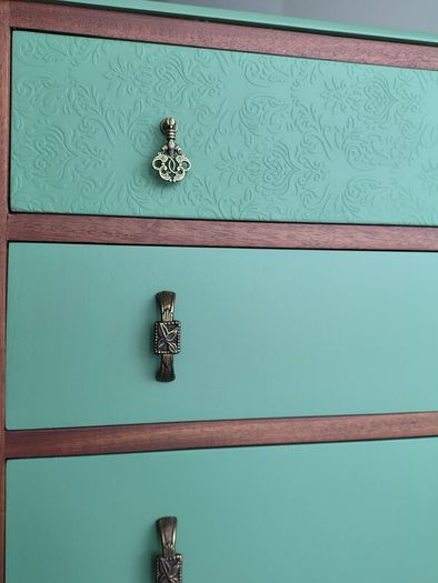 Vintage chest of drawers