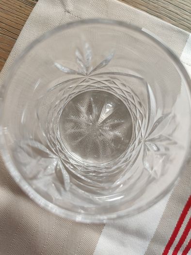 Crystal whiskey tumblers