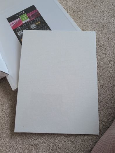 Bundle of canvas, white, arteza and crelando