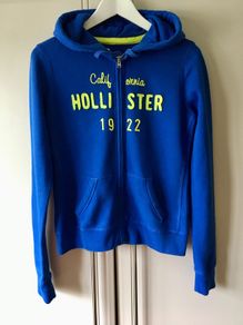 Hollister full zip hoodie, M