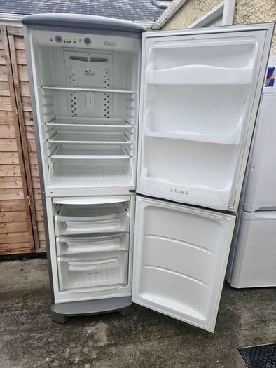 zanussi fridge freezer