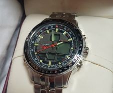 Watch accuritis ,new