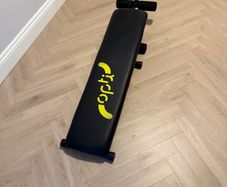 Sit-Up Bench