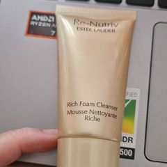 Estee Lauder Re-Nutriv Rich Foam Cleanser in 30ml