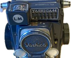 Yashica 44 LM twin reflex medium format 127 film camera, vgc