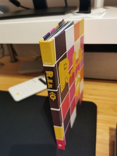 R.E.M Up 2cd/blu-ray deluxe book set
