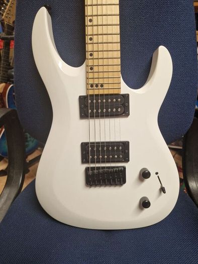 7 String Harley Benton Guitar (read description)