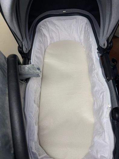 New condition icandy Peach 7 travel system pram