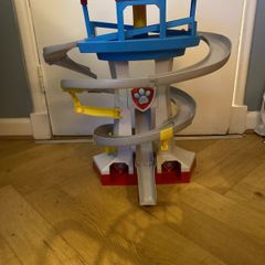 PAW Patrol Playset Adventure Bay Rescue Way Tower
