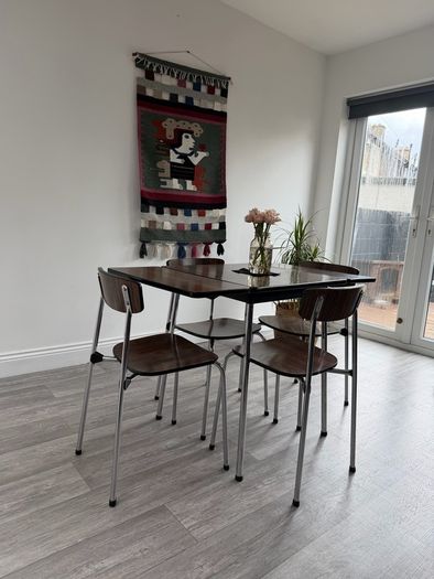Mid Century Extendable Dining Table and Chairs