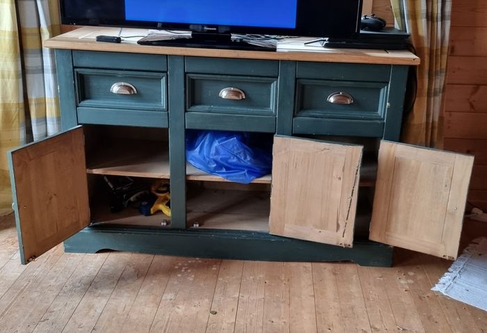 Side board/TV Stand