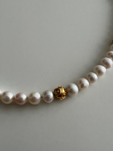 Pearl necklace w/ Gold beads