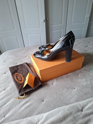 TOD'S Black Heels