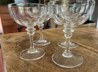 champagne glasses