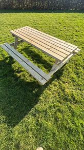 picnic table