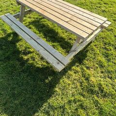 picnic table