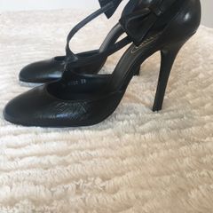Classic Black Bow Detail Heels size 39