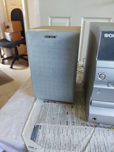 Sony Micro HiFi Component System, Model CMT-CP1, Radio, Tape & CD, all working fine and in very good condition