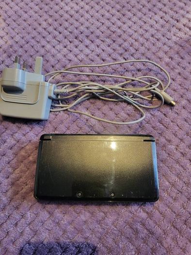 Nintendo 3ds 64GB Modded