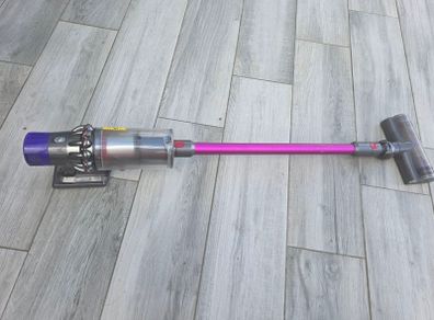 Dyson v10