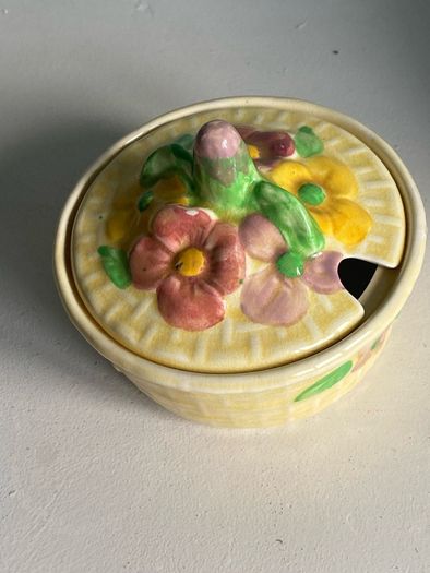 Wade  floral  lidded pot