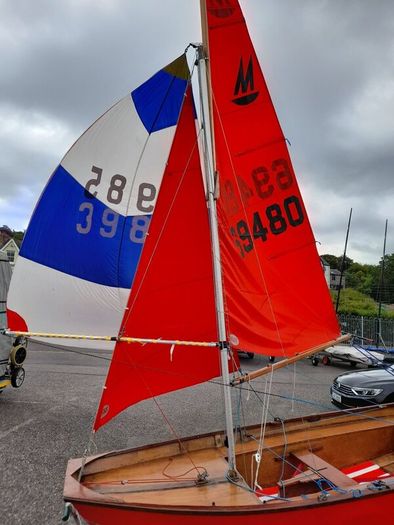 Mirror Dinghy free to take away