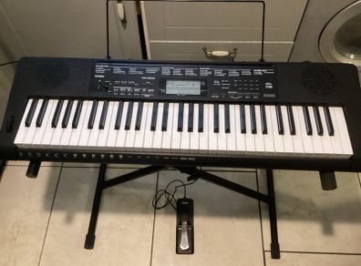Casio CTK 3500 61 Keys Keyboard Synthesizer Bundle with Music Stand, Keyboard Stand and Foot Pedal in Excellent Condition