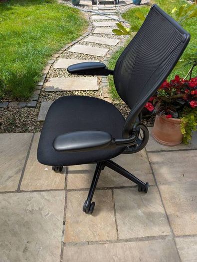 ergonomic office chair