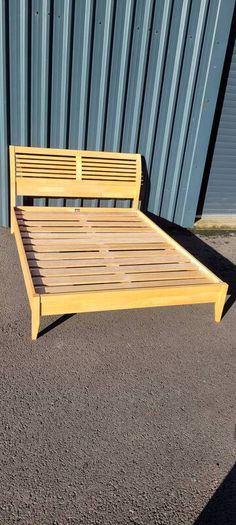 4ft6 Wooden Double bedframe