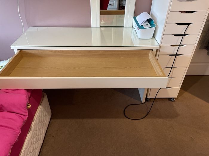 desk