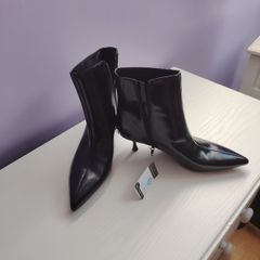 NEW  Women's Shoes
