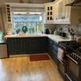 18 kitchen presses , worktop, white sink. Image 4