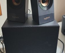 Logitech Z537 Wired/Bluetooth 2.1 Speakers
