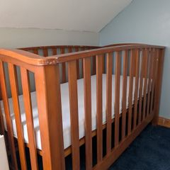 Mamas and Papas Convertible Cotbed / Toddler Bed / Daybed (Used / Solid Wood)
