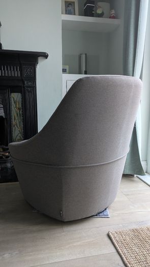 Swivel armchair