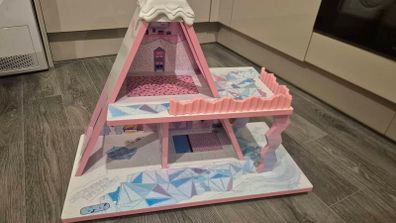 LOL doll house