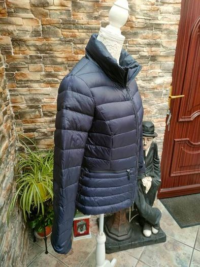 Beaumont Amsterdam ladies down light weight puffer jacket  Size Small 38 EU Full zip 2 zip pockets  Great winter jacket  Measurements in the photos