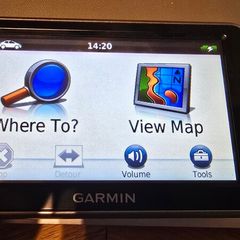 Garmin Nuvi 2340 GPS with lifetimemaps UK/IE