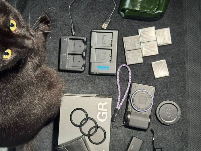 Ricoh GR IV (GR4) + GF-2 Flash & Lots of Extra