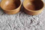 2x Retos Ltd vintage bowls